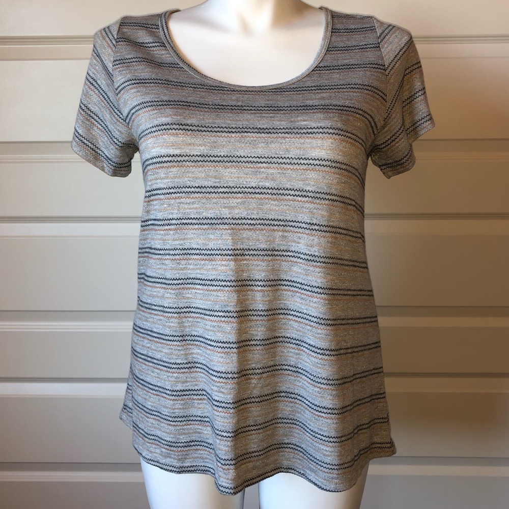 NWOT Large Gray Classic Tee